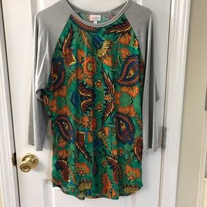 3/$25 LuLaRoe XL Randy Tee